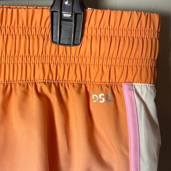 NWT DSG High Rise Stride Short - Picture 2 of 8